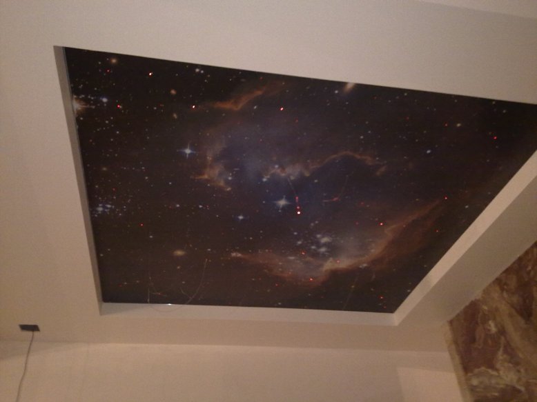 Фото натяжных потолков звездное небо 1
